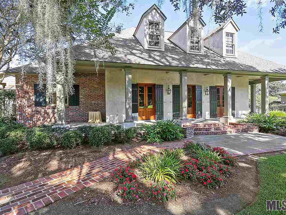 1st image of 18638 Saint Andrews Ct W