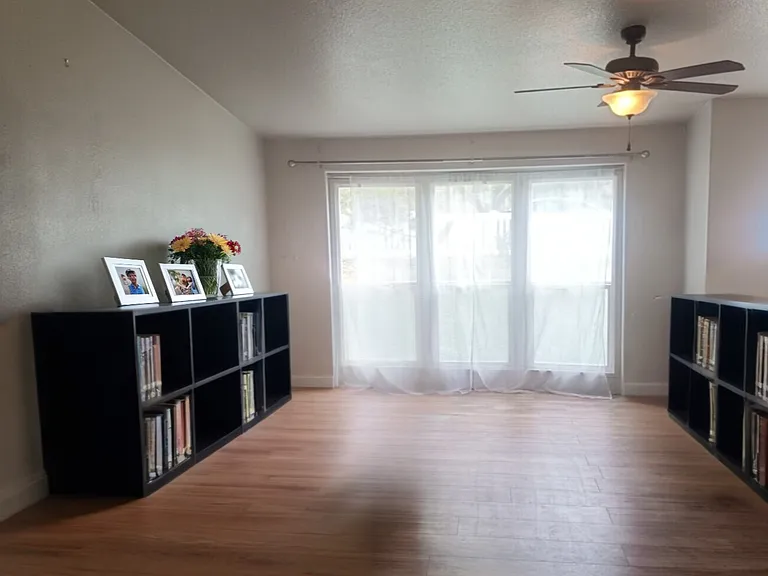 381 W 400 N — Photo 4