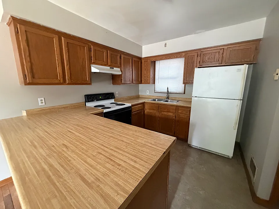 2417 Como Ave SE