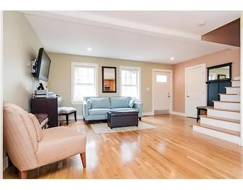 47 Ward St Photo 1