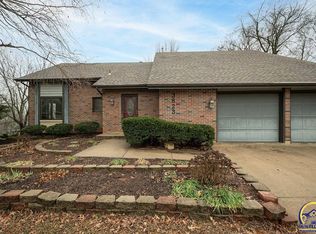 3823 SW Cambridge Ct, Topeka, KS 66610