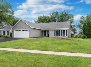 2150 Stirrup Ln, Wheaton, IL 60189