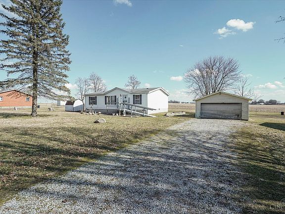 2nd image of 674 Bernard Rd