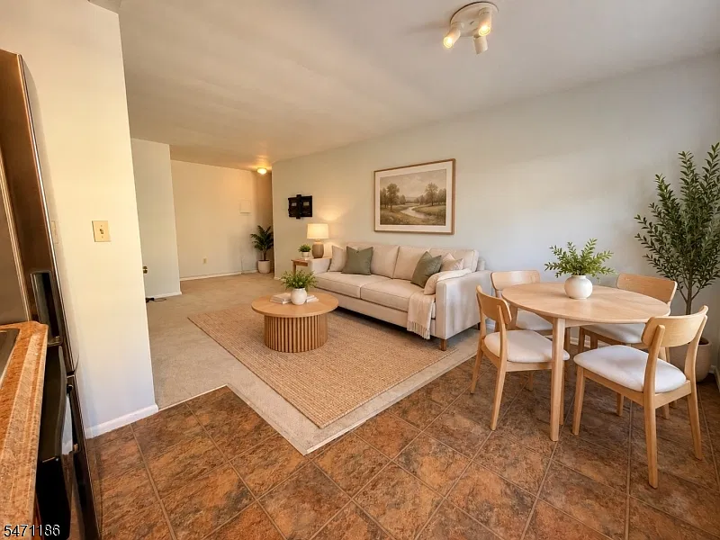 1 bed, 1.0 bath, $1,825 — Photo 4