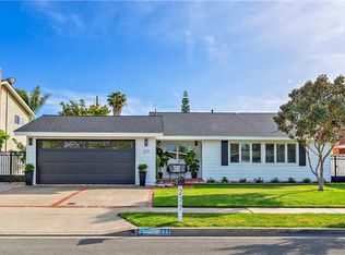277 Sierks St, Costa Mesa, CA 92627