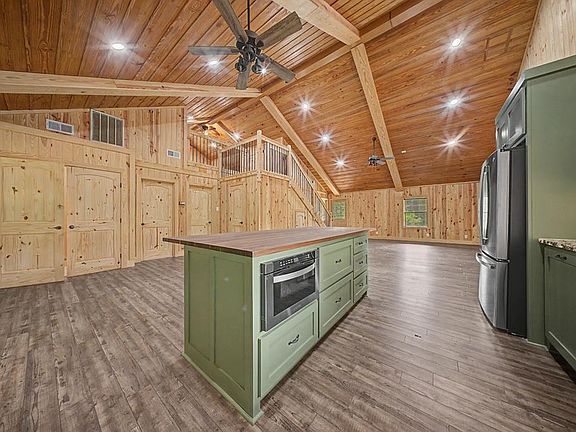 2nd image of 445 Rana Brian Rd