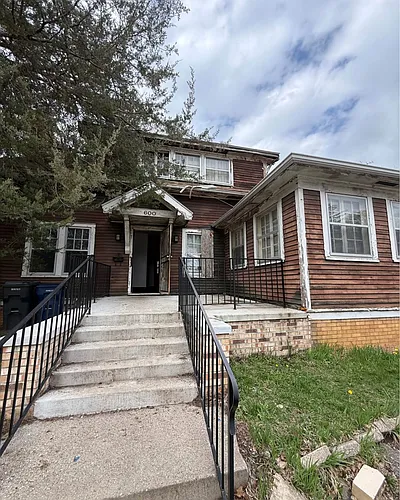 600 Welch Blvd Photo 1