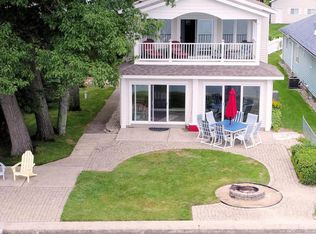 11399 Oakleigh Dr, Middleville, MI 49333