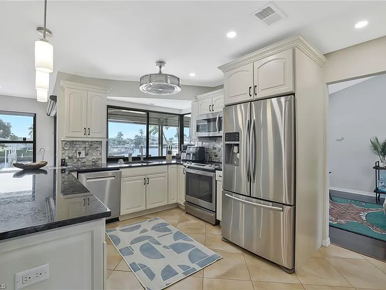 50 Copperfield Ct — Photo 18