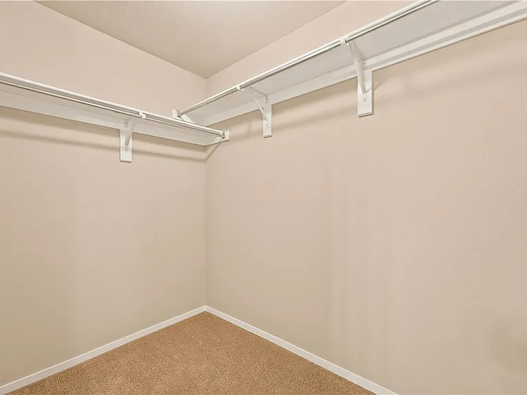 802 SW Green World St — Photo 14