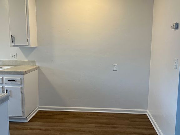 5th image of 3036 Hawthorn St APT 18