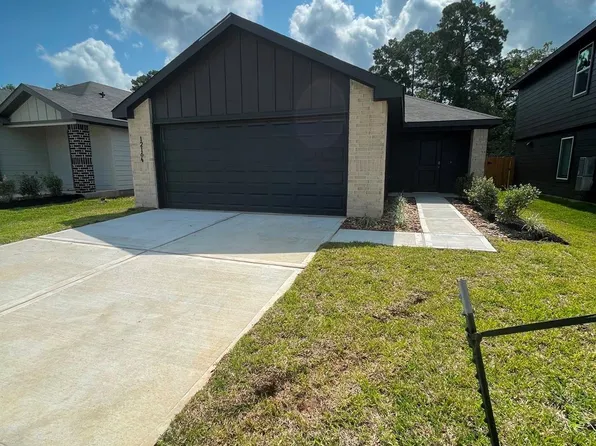 12164 Lexington Heights Dr, Willis, TX 77318