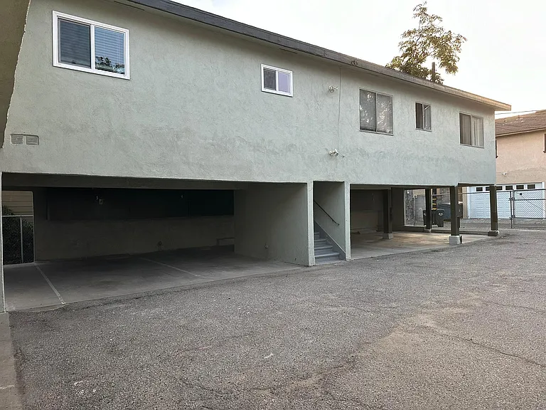 61 S Vinedo Ave #6 — Photo 18