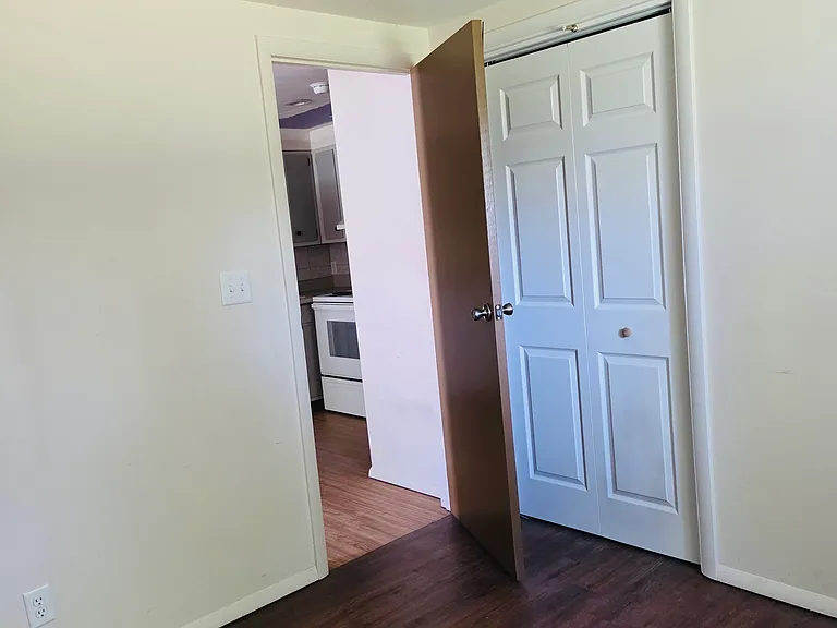 49 Nolan Dr #2E — Photo 4