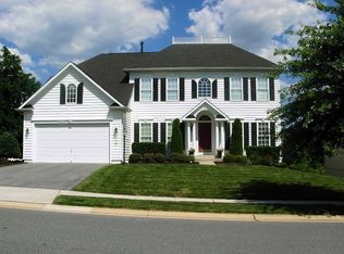 858 Queens Park Dr, Owings Mills, MD 21117