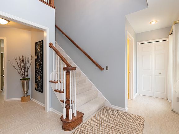 3rd image of 2601 Glenalmond Dr