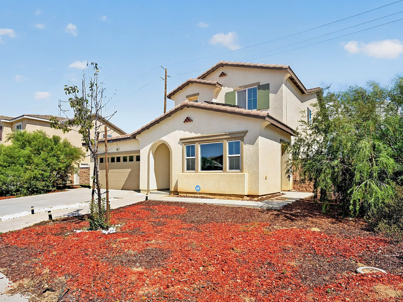 4 bed, 2428 sqft, $3,700 — Photo 3
