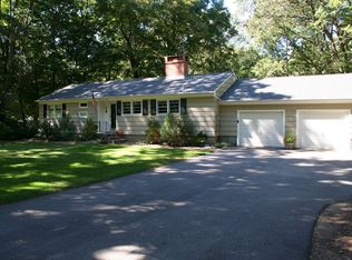 565 Green Hill Rd, Madison, CT 06443