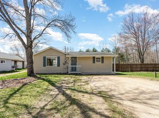 4307 Bay Rd, Gladwin, MI 48624