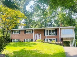 9135 Leghorn Pl, Fairfax, VA 22031