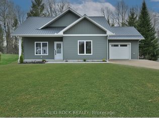 522 Heather Pl, Whitewater Region, ON K0J 1Y0