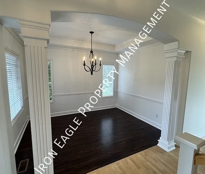 2481 E Lenox Ct — Photo 3