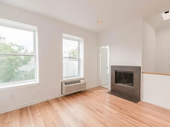 2300 18th St NW APT 305, Washington, DC 20009
