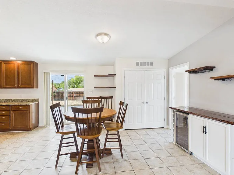 2261 W 56th Pl — Photo 9