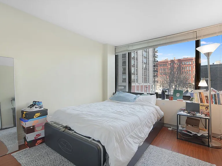 1555 N Sandburg Ter #201 — Photo 12