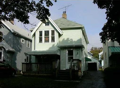 2nd image of 254 Saint Lawrence Ave Unit 2