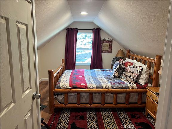 3rd image of 39307 Lark Rd