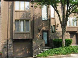 42 Maple Ct, Pittsburgh, PA 15237