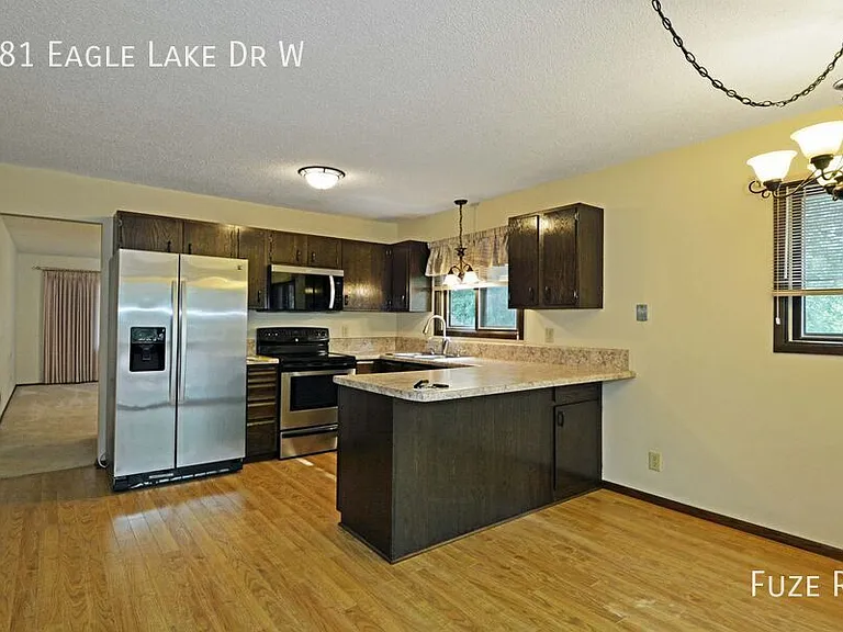 481 W Eagle Lake Dr — Photo 6