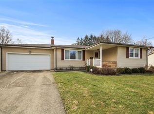 8036 Sigle Ln, Poland, OH