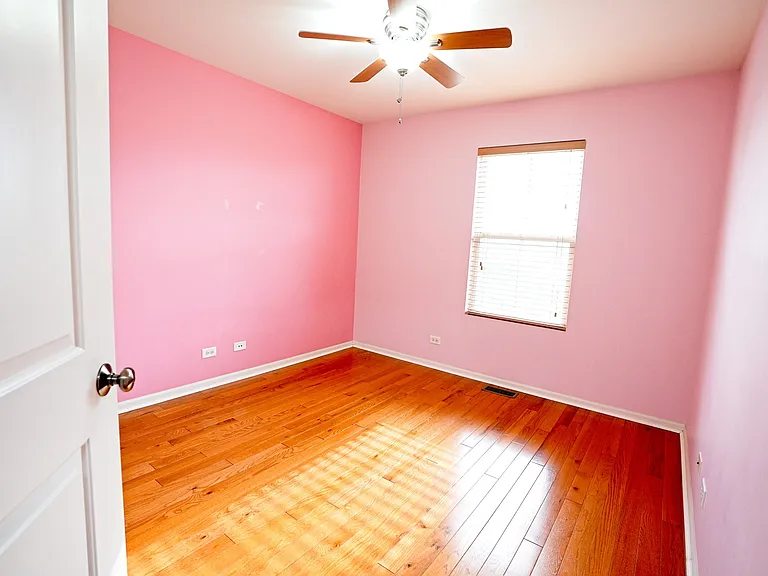 470 Grosvenor Ln #470 — Photo 14