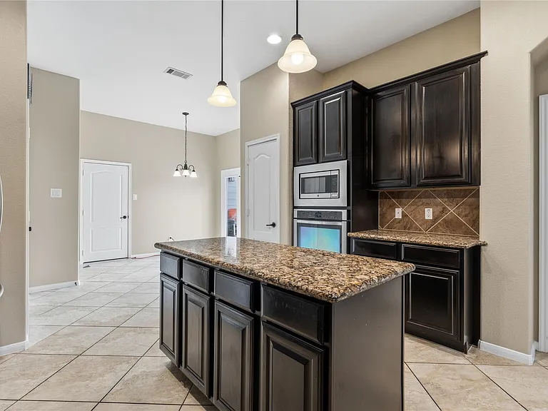 9131 Solvista Pass Ln — Photo 10