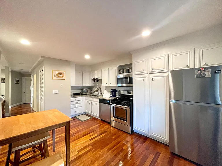 141-143 L St #2A — Photo 7