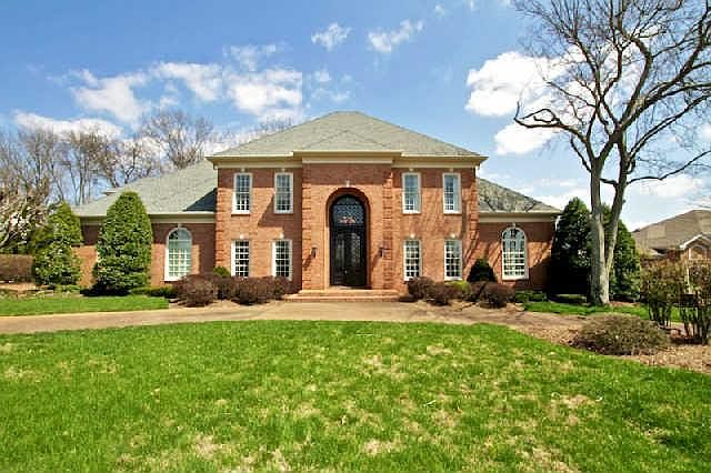 1st image of 222 Woodlake Dr