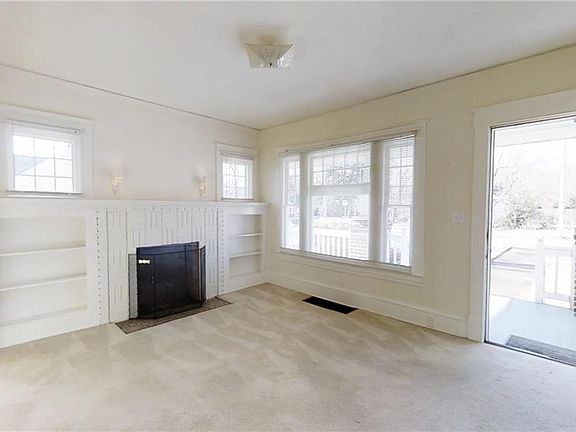 4th image of 1202 Madison St