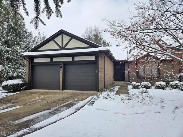 117 Brookview Dr SW, North Canton, OH 44709