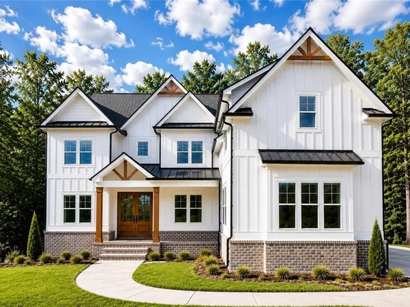 3983 Meadowland Dr, Jefferson, GA 30549