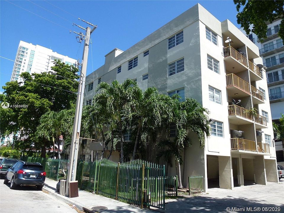2nd image of 500 NE 26th St APT 3C