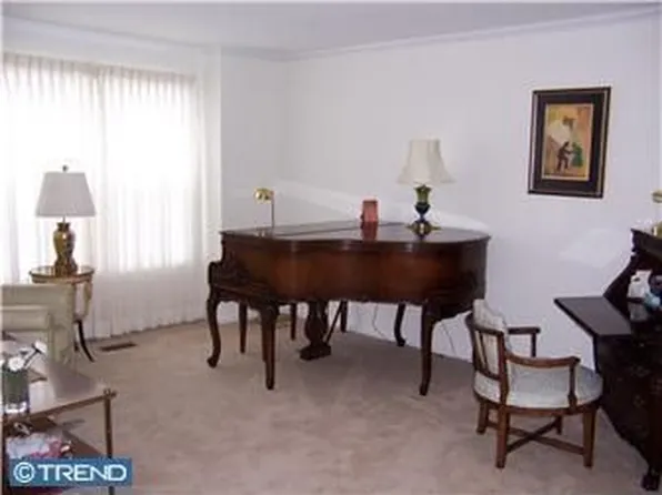 130 Medinah Dr, Blue Bell, PA 19422