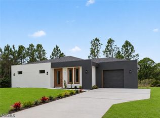 908 Capetown Ave, Lehigh Acres, FL 33974