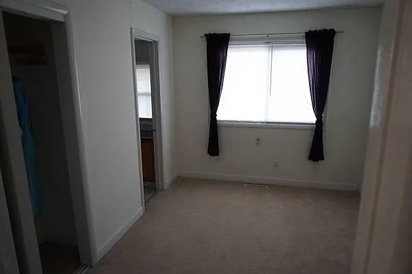 233 W Morningside St — Photo 8