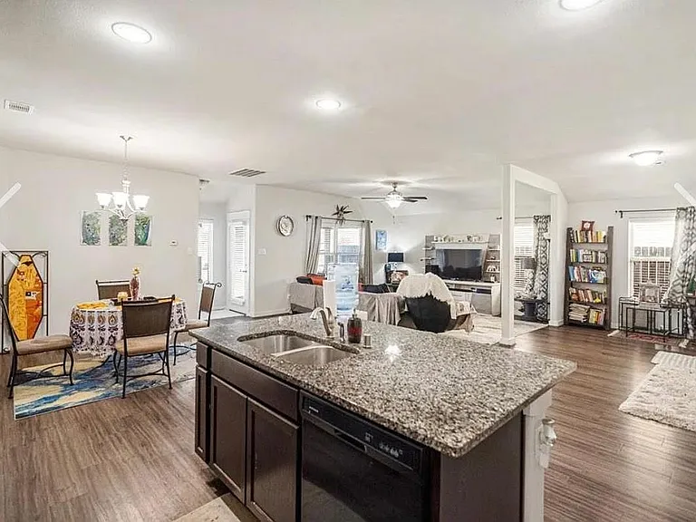 15419 Royce Holly Dr — Photo 5