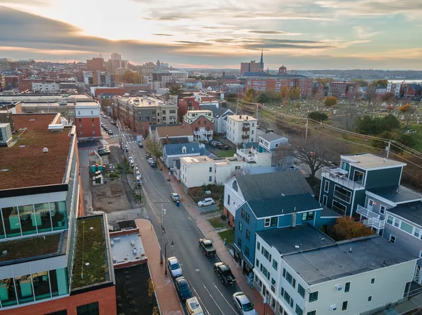 69 Newbury St APT 4, Portland, ME 04101