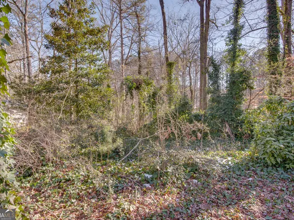 605 Spruce Dr, Pine Lake, GA 30072