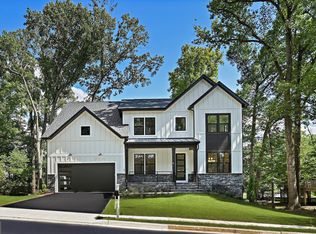 1913 Storm Dr, Falls Church, VA 22043