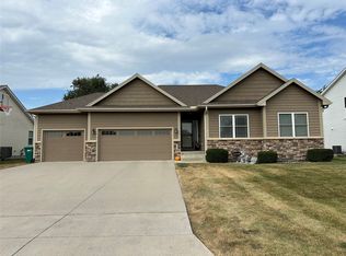 400 N 14th Ave, Winterset, IA 50273